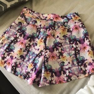 Bebe skort ! Never used